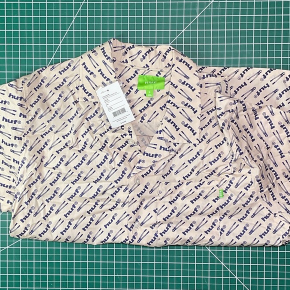 HUF Shirt Men’s Small - Picture 1 of 7
